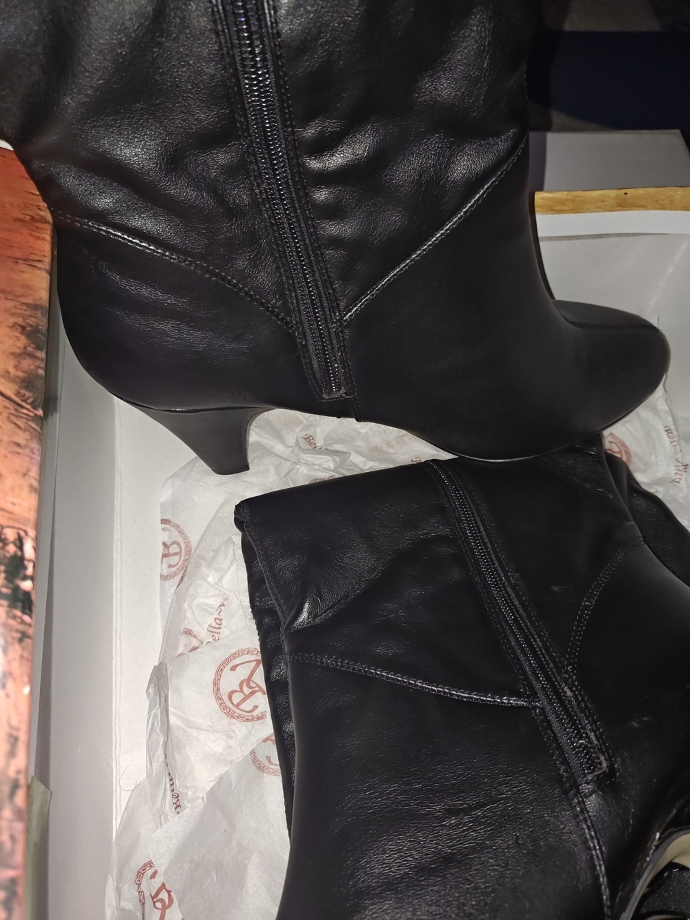 Classic Women's Black Knee High Leather Boots Wide Calf - Stylish Side-Zip Heel
